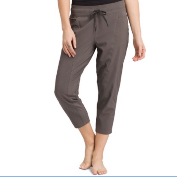 Lightweight Capri pants - Picture 1 of 7
